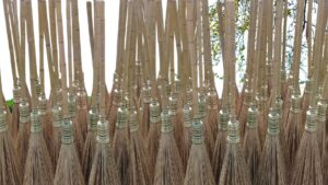 Sapu lidi natural