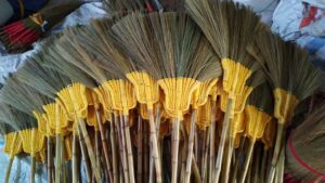 Pengrajin sapu Muntilan Indonesia