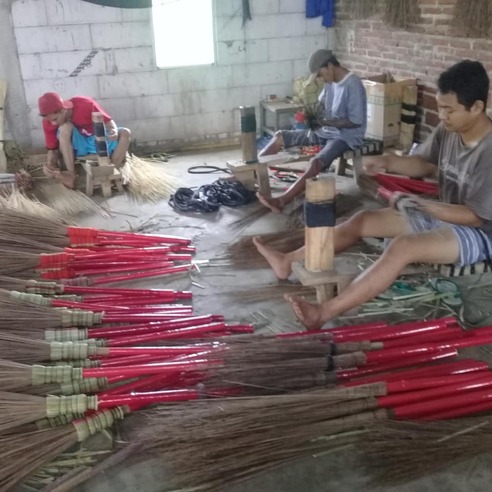 Supplier sapu lantai berkualitas
