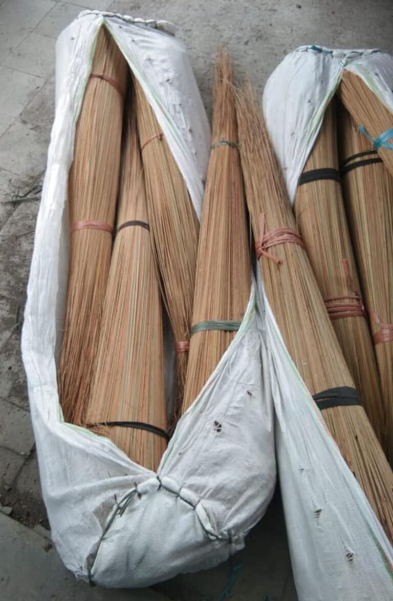 Indonesia Leaf Stick Supplier for Wholesale Broom Products