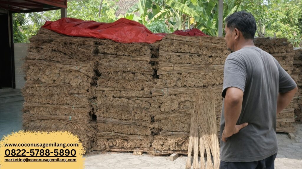penyapu lidi untuk halaman