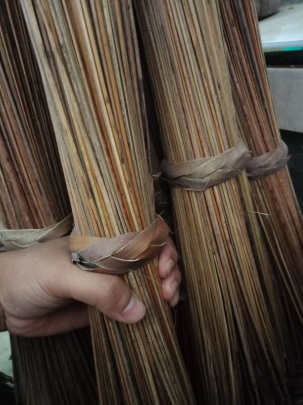 Natural Leaf Stick Indonesia for Cleaning Tools