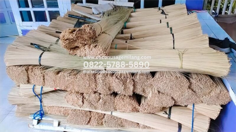 lean White Palm Leaf Stick